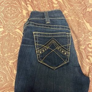 27L Ariat bootcut jeans